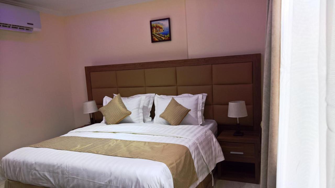 Gold Palace Serviced Apartments Jeddah Luaran gambar